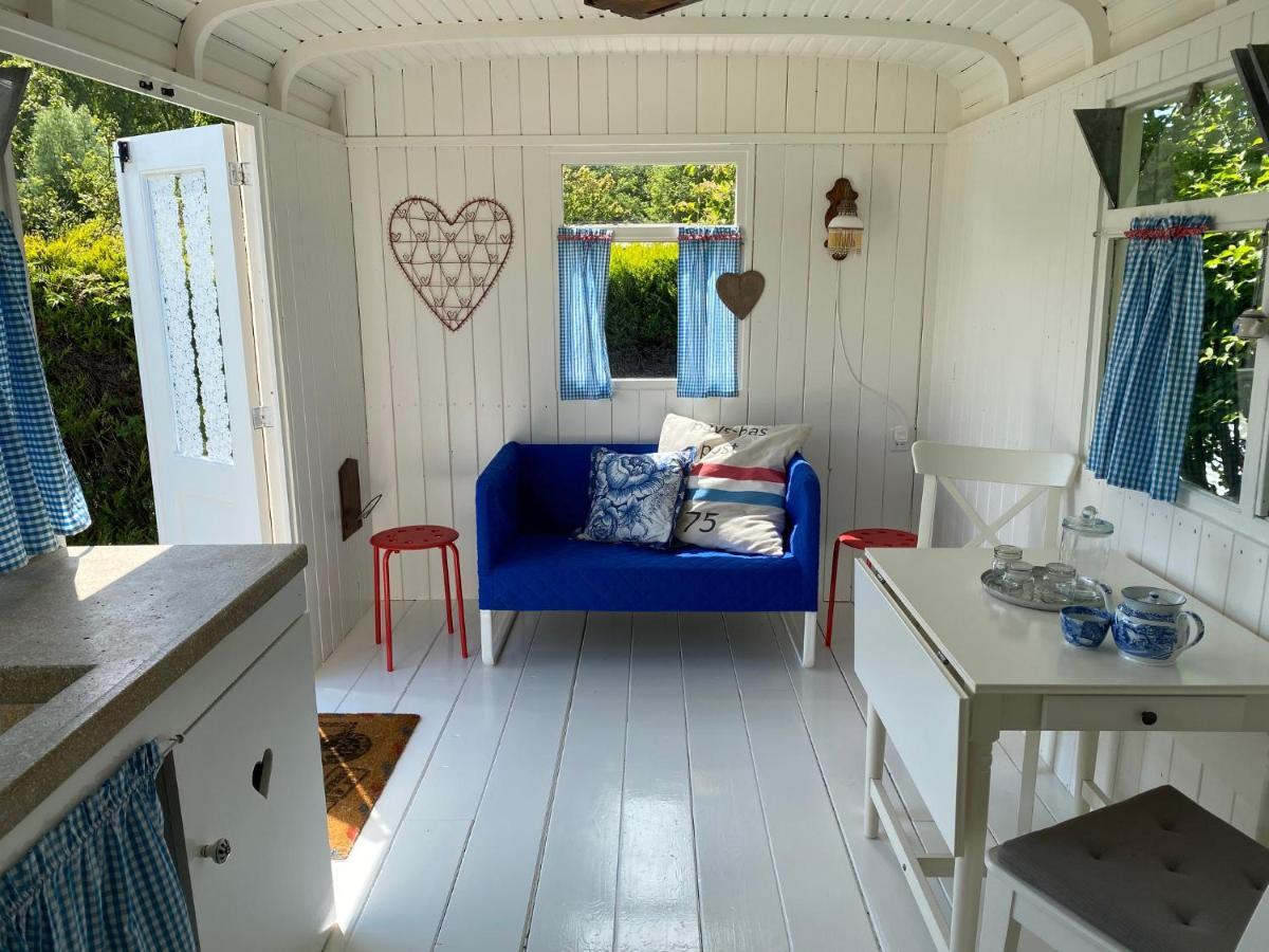 Little Blue House Hotel โอสท์วอร์เนอ ภายนอก รูปภาพ